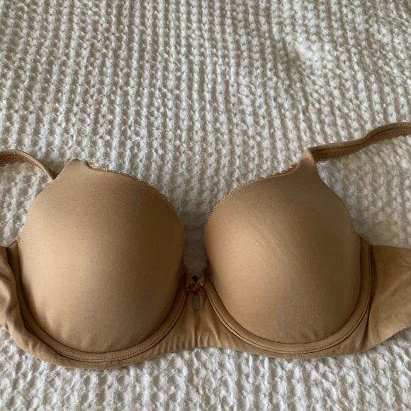 2 Nude Bras - Picture 2 of 3